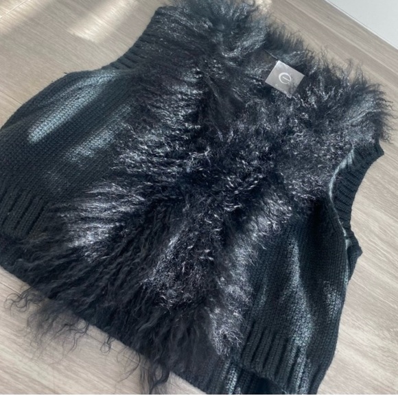 💎 Real Lamb Fur : This Is THE Vest 💎 - Picture 4 of 7